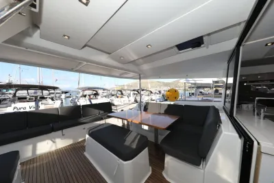 Fountaine Pajot Astrea 42