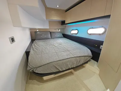 Fountaine Pajot Motor Yacht 37 2019