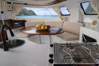 Fountaine Pajot Tobago 35