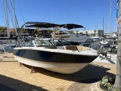 Four Winns H230