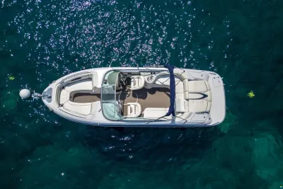Four Winns H260