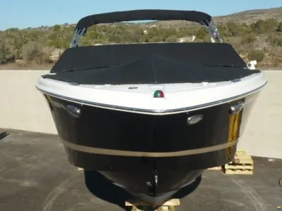 Four Winns MU H230