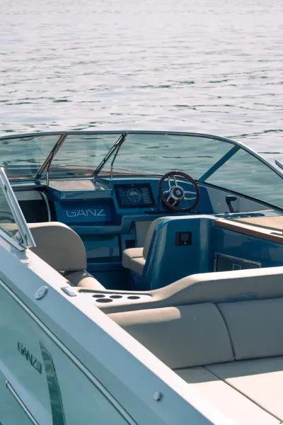 Ganz Boats Ovation 7.6 Cabin