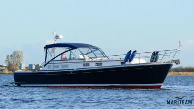 Grand Banks Eastbay 38 EX