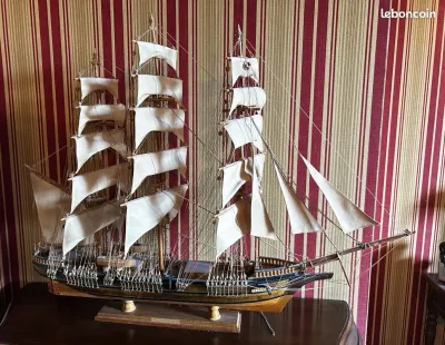 Grande maquette en bois Cutty Sark – voilier trois-mâts – 115 cm
