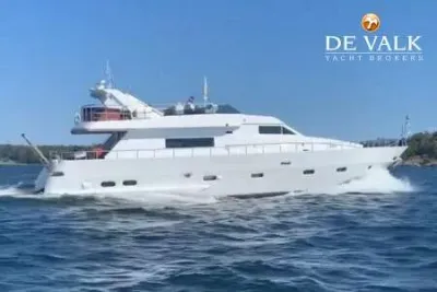 GUY COUACH 185 motor yacht for sale