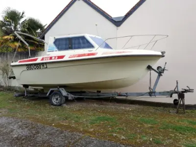 GUY MARINE GM 550
