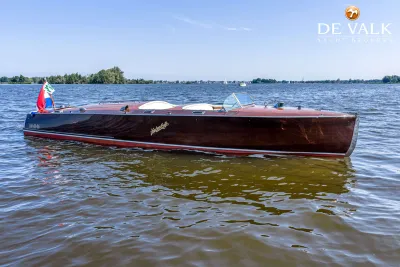 HACKER-CRAFT TRIPLE COCKPIT RUNABOUT motor yacht for sale
