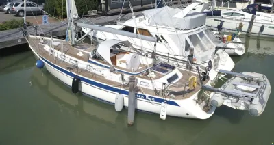 Hallberg-Rassy 43