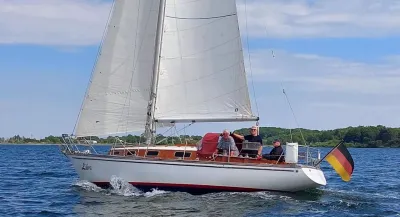 Hallberg-Rassy Mistral 33