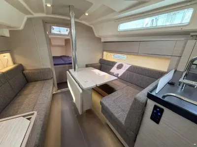 Hanse 348