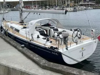 Hanse 455 "Queen B" - 2017