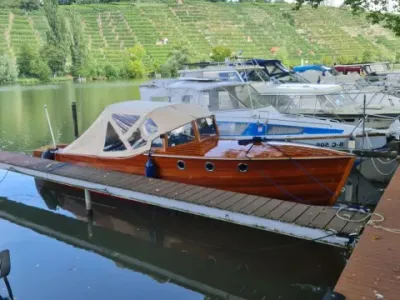 Holzmotorboot De Baron Grou