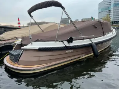 Interboat DE Intender 770