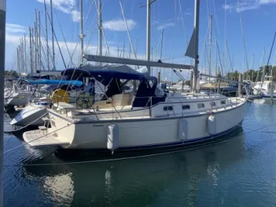 Island Packet Estero
