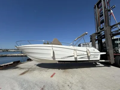 Jeanneau CAP CAMARAT 7.5 CC serie 2