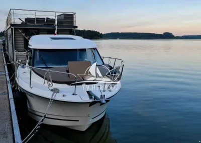 Jeanneau Merry Fisher 795