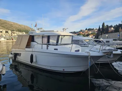 Jeanneau Merry Fisher 855