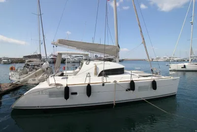 Lagoon 380 S2