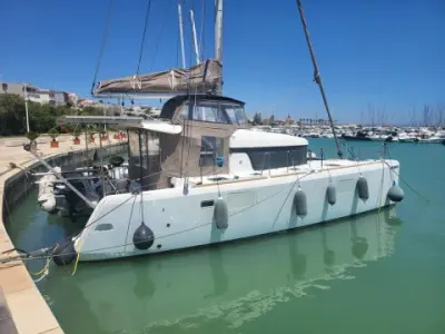 Lagoon 39