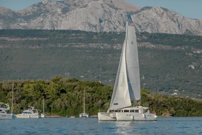 Lagoon 400 S2