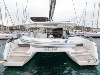 Lagoon 42