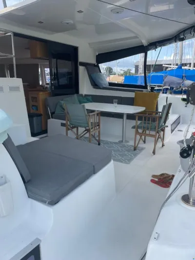 Lagoon 42