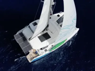 Lagoon 42