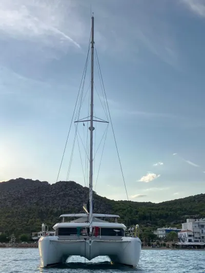 Lagoon 420 Owner's Version