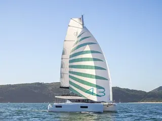 Lagoon 43