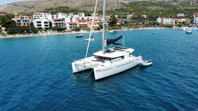 Lagoon 450 F