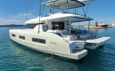 Lagoon 55