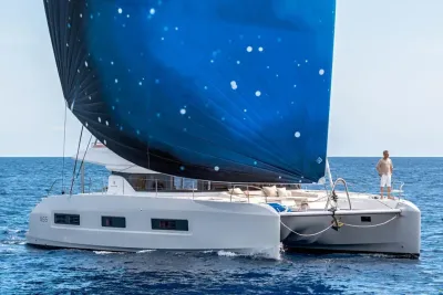 Lagoon 55