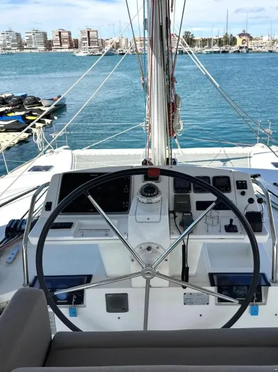 Lagoon 560 S2