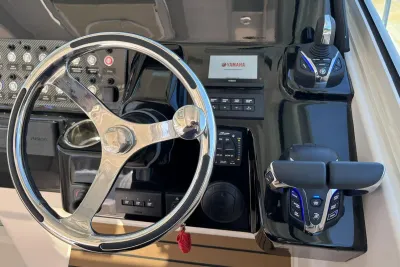 Luhrs 28 2006