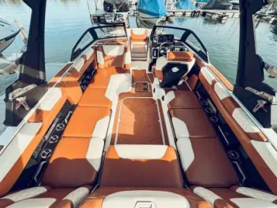 Malibu M220