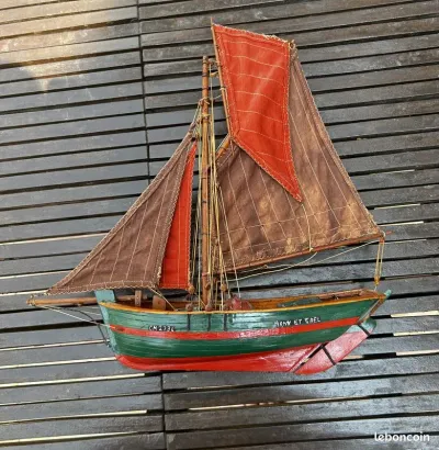 Maquette bateau de pêche breton Camaret en bois – voilier 38 cm