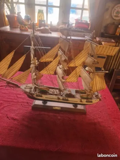 Maquette voilier ancien