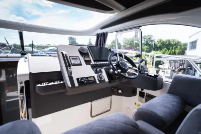 Marex 310 Sun Cruiser