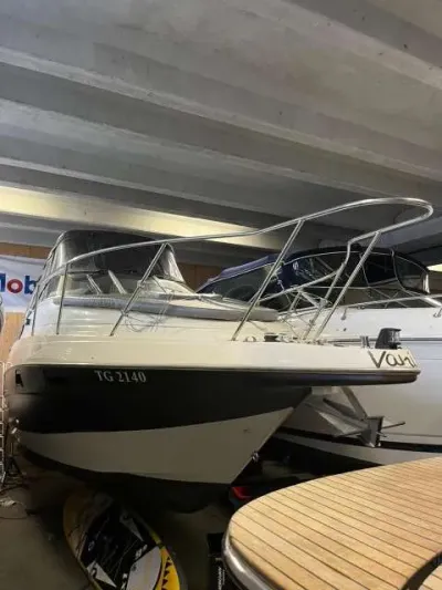 Maxum 2400 SCR