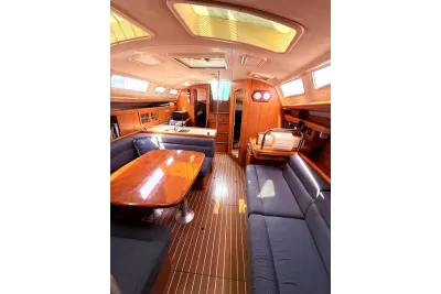Mirage Yachts 35 1985