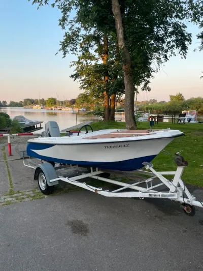 Motorboot Evinrude 40 PS inkl. Trailer