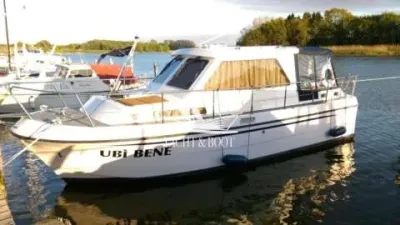 Müritz-Yacht Management Aquilla 900 Trav