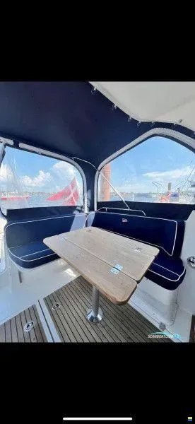 Nimbus 320 Coupe