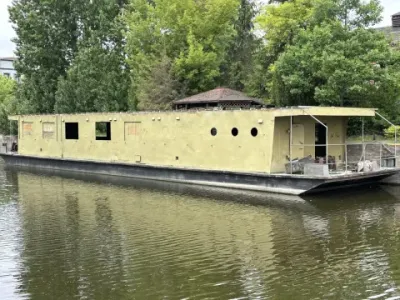 Northman Barge Houseboat Sara 300m2