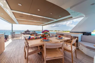 Ocean Alexander 27R 2023