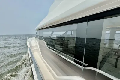 Ocean Alexander 37L 2027
