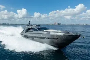 ONE SPIN 3 92' Pershing 2019