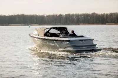 Oud Huijzer 740 Tender
