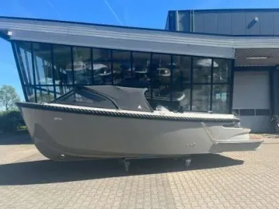 Oud Huijzer 740 Tender